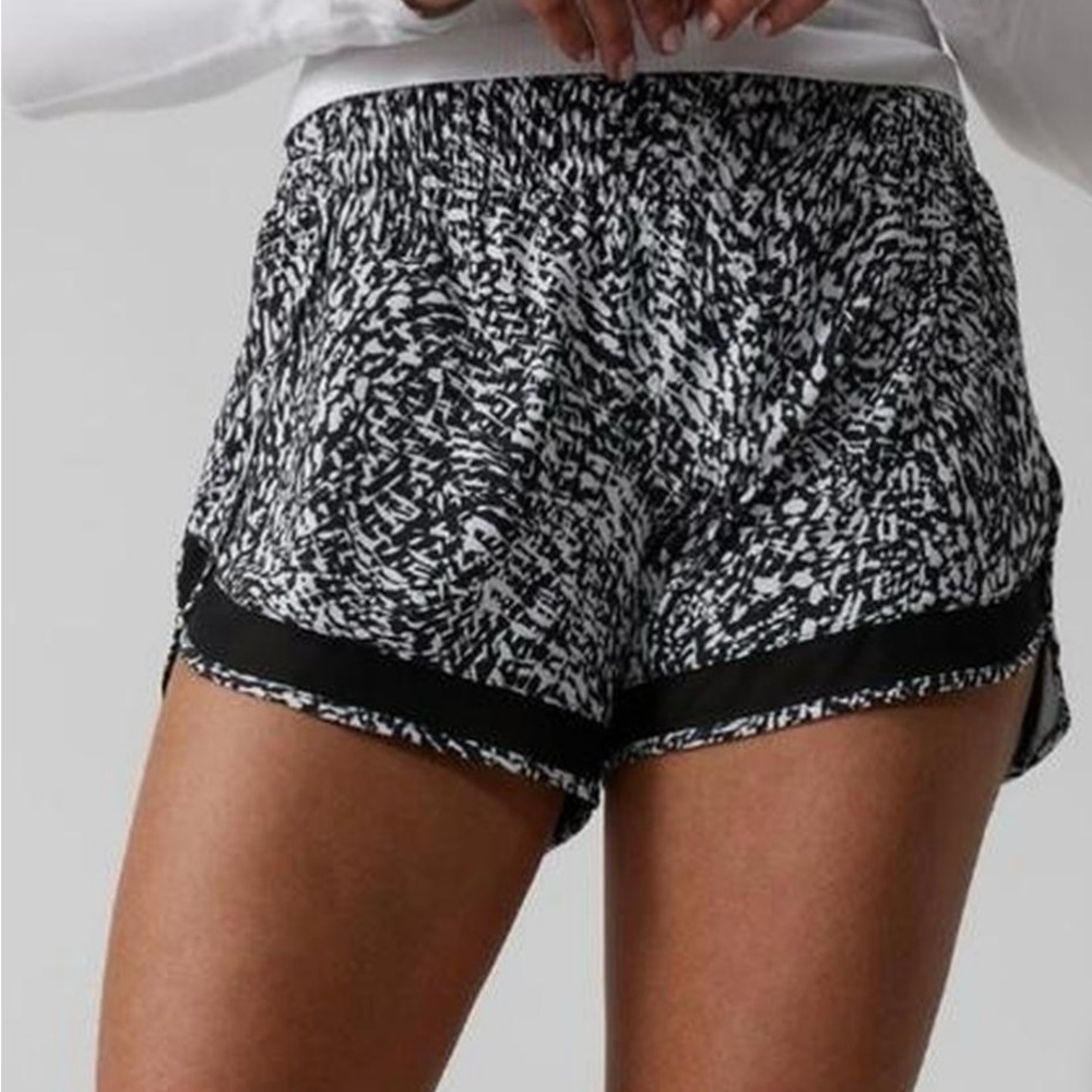 Athleta‎ Printed Mesh Razor Run Short 4"